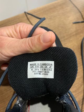 BOTAS DE SENDERISMO SALOMON MUJER de segunda mano por 65 EUR en Betanzos en  WALLAPOP