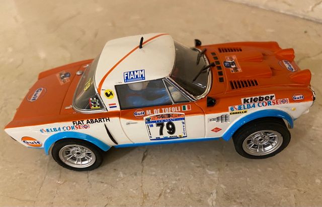 Fiat Abarth 124 Spider ( Scalextric) casi sin uso