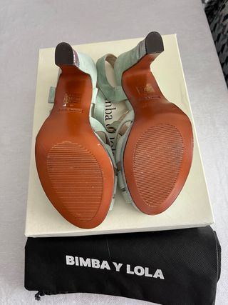 Sandalias bimba y Lola 