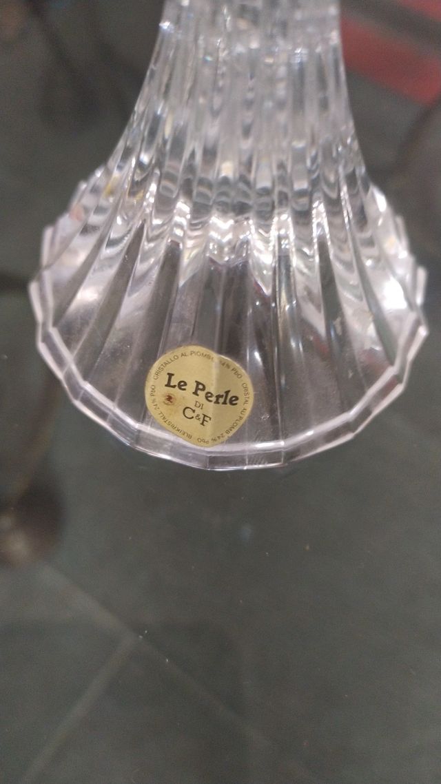 vasi antichi in cristallo