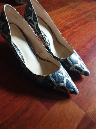 zapatos tacón zara