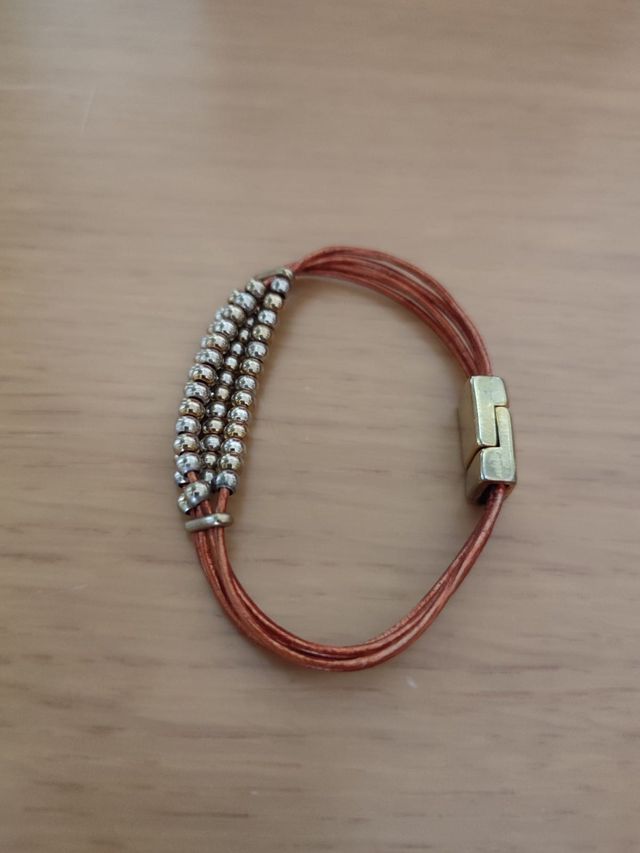 Pulsera de material zamak