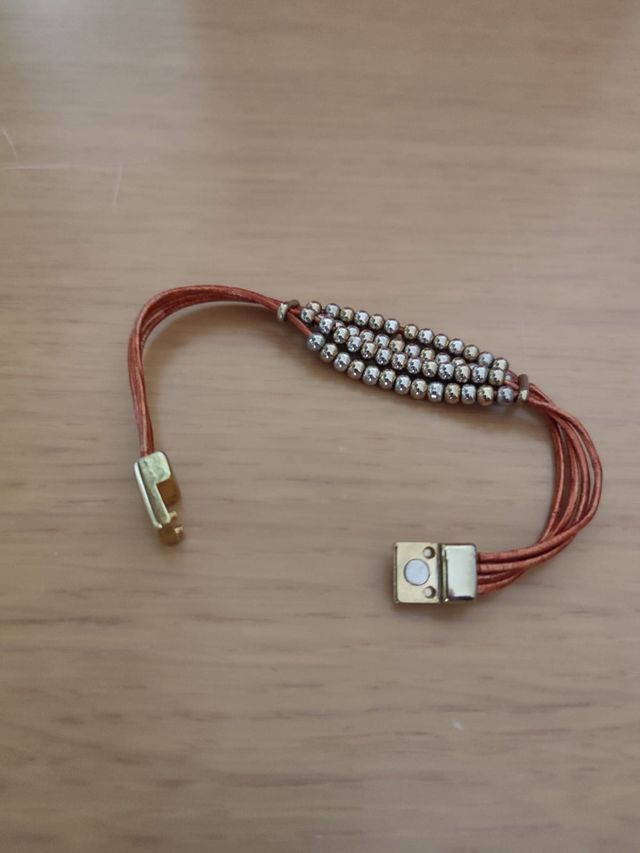 Pulsera de material zamak