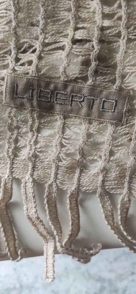 Foulard marca LIBERTO.