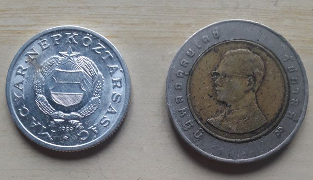 Fiorino ungherese 1989 e 10 Baht Thai anche singol