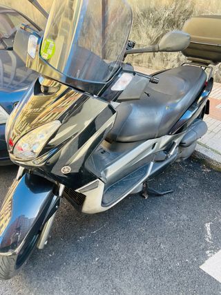Se vende Yamaha Xmax 