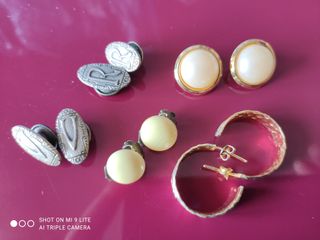 Tre orecchini vari e coppia gemelli 