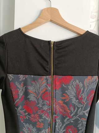 vestido corto ajustado