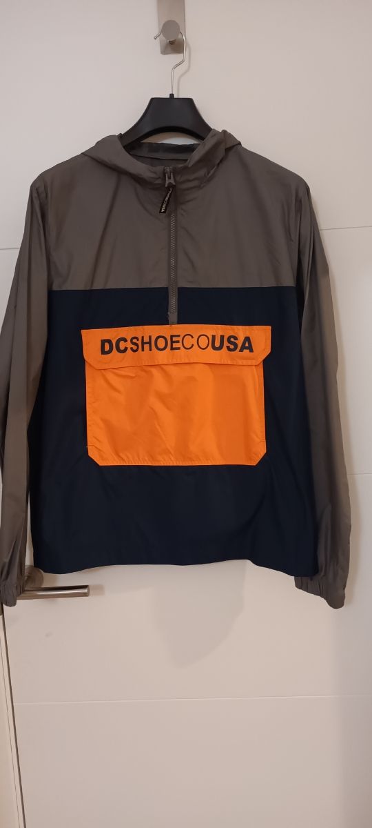 cortavientos DC talla 16