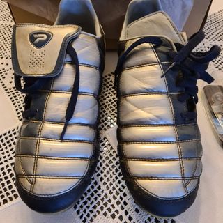 Botas de fútbol 43