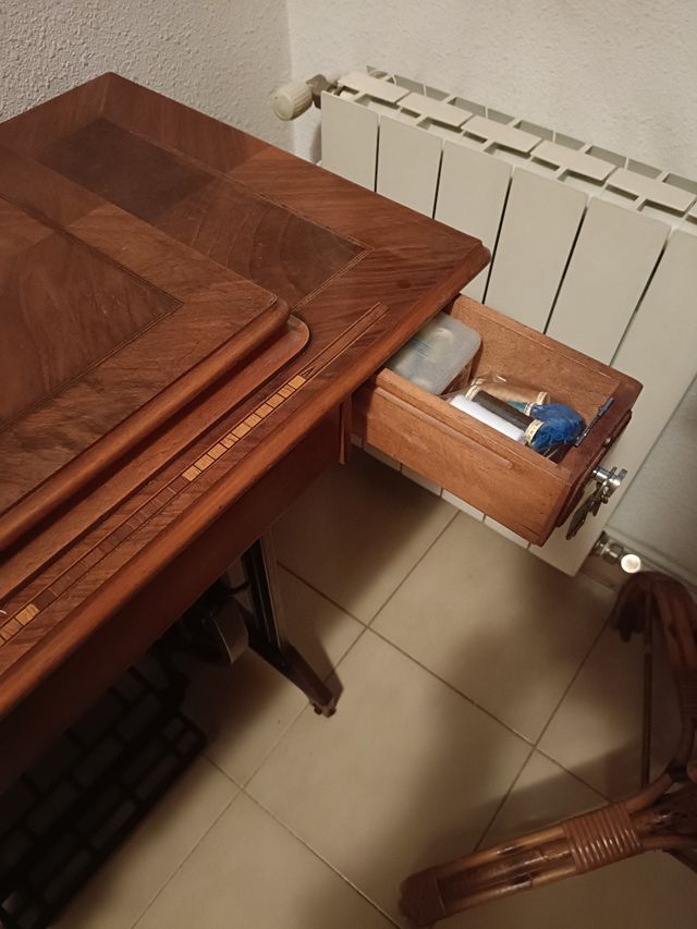 Máquina de coser Alfa vintage con mueble, ¡única!