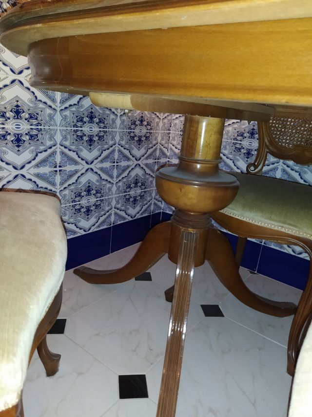 conjunto de mesa de comedor y seis sillas  estilo