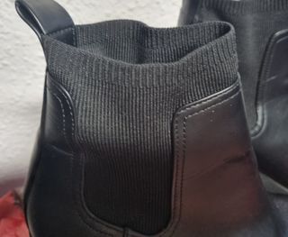 Botín mujer en cuero negro