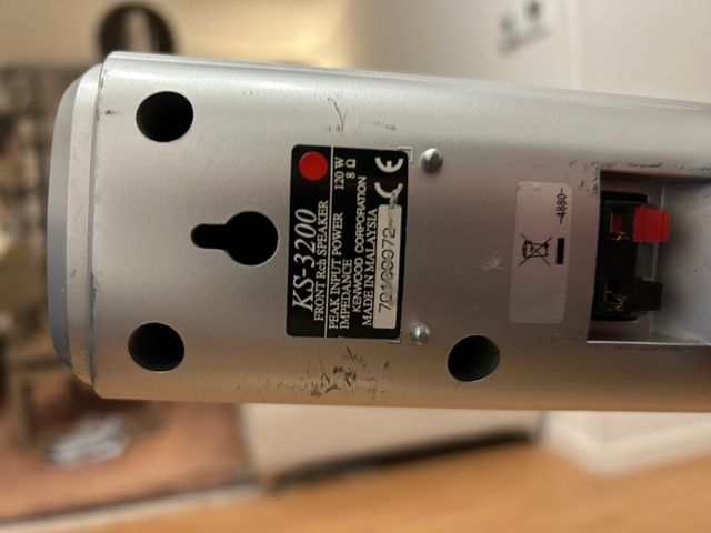 Home cinema Kenwood, 6 altavoces ,dos soportes.