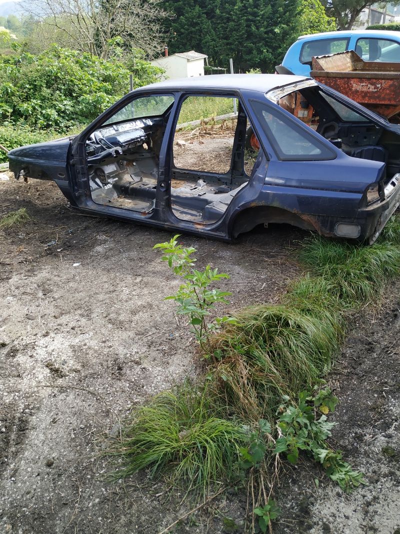 Ford Escort 1998 - foto 1