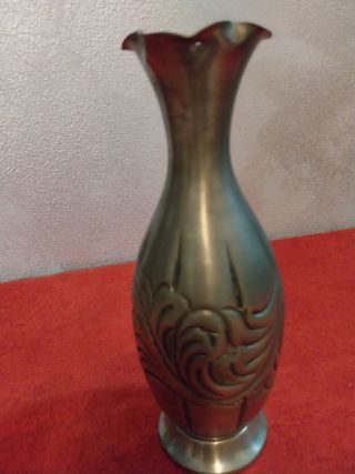 VASO IN PELTRO.