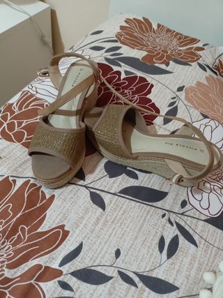 cuñas marrones