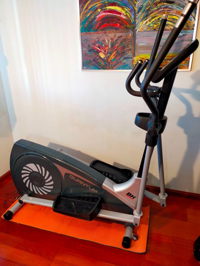 BICICLETA ELÍPTICA BH QUANTUM. de segunda mano por 420 EUR en Zaragoza