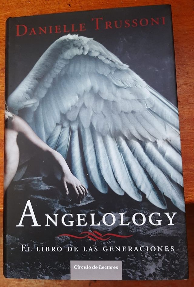 Angelology - Danielle Trussoni