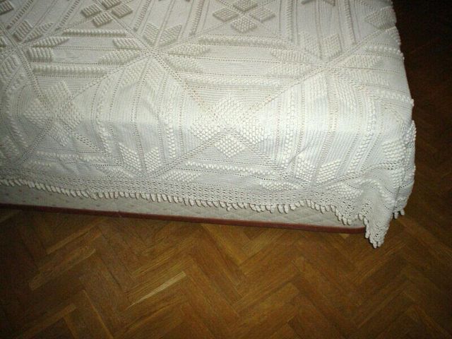 COLCHA DE GANCHILLO ARTESANAL A MANO NUEVA AÑOS 70