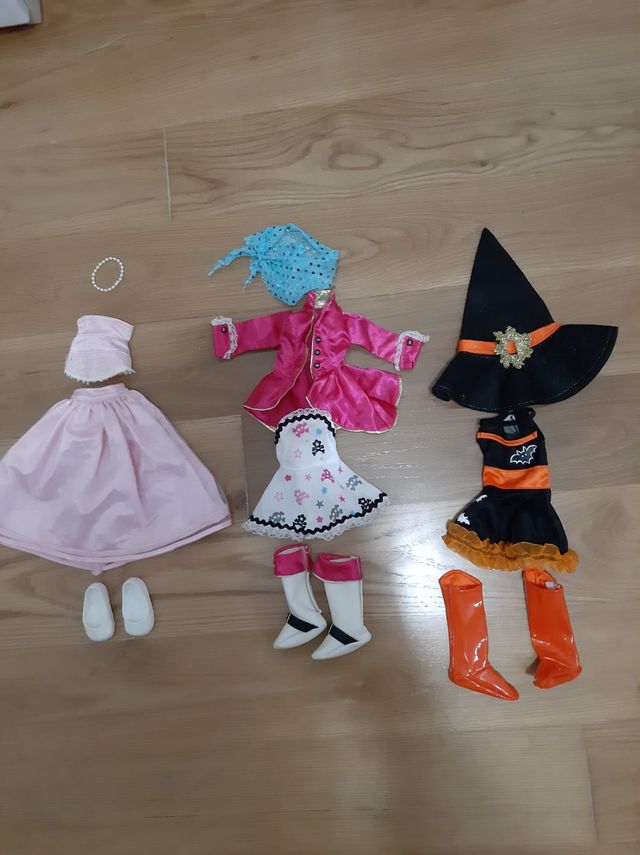 Lote ropa Nancy tres disfraces.