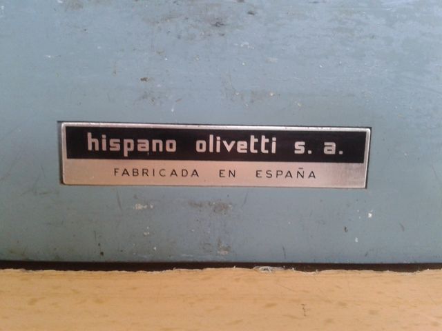 MAQUINA ESCRIBIR OLIVETTI STUDIO 44