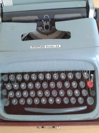 MAQUINA ESCRIBIR OLIVETTI STUDIO 44