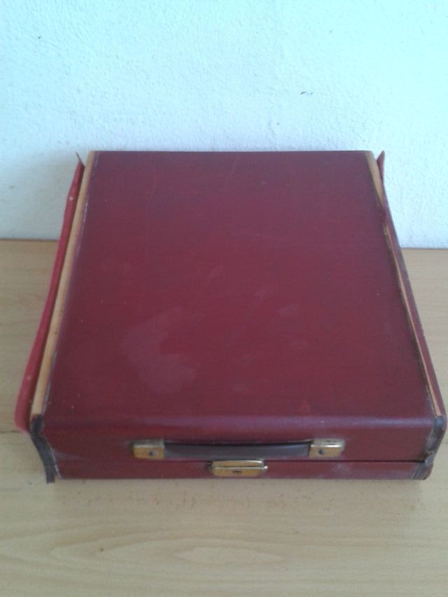 MAQUINA ESCRIBIR OLIVETTI STUDIO 44