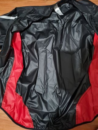 Cortavientos impermeable talla L