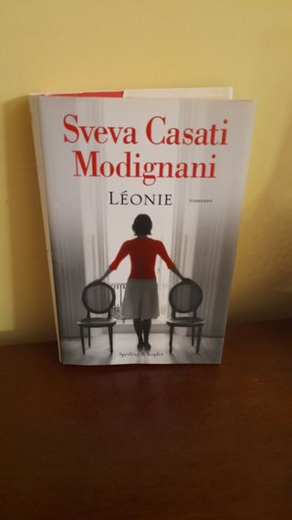 Sveva Casati Modignani..LEONIE