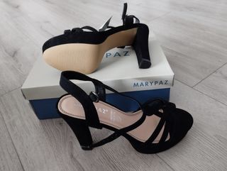 Zapatos nuevos Marypaz de Ante negro. Talla 38.
