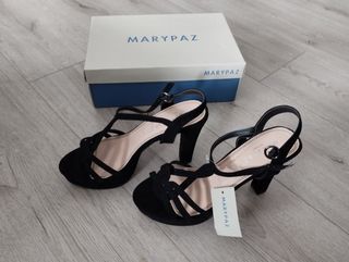Zapatos nuevos Marypaz de Ante negro. Talla 38.