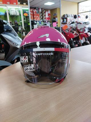 Casco jet con gafa de sol incorporada