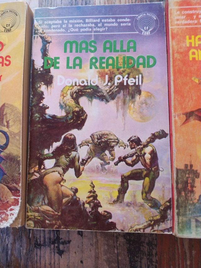 Lote de 4 libros de ciencia ficción a 8 euros!!!