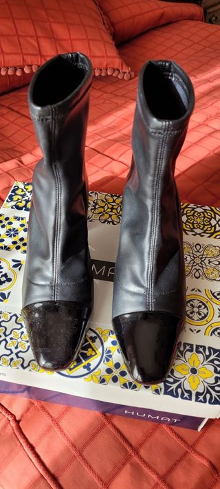 Botines de piel y charol negros 37