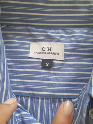 Camisa de rayas de Carolina Herrera