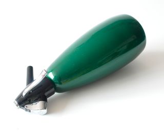Sifón vintage de metal color verde. Marca BOC, UK