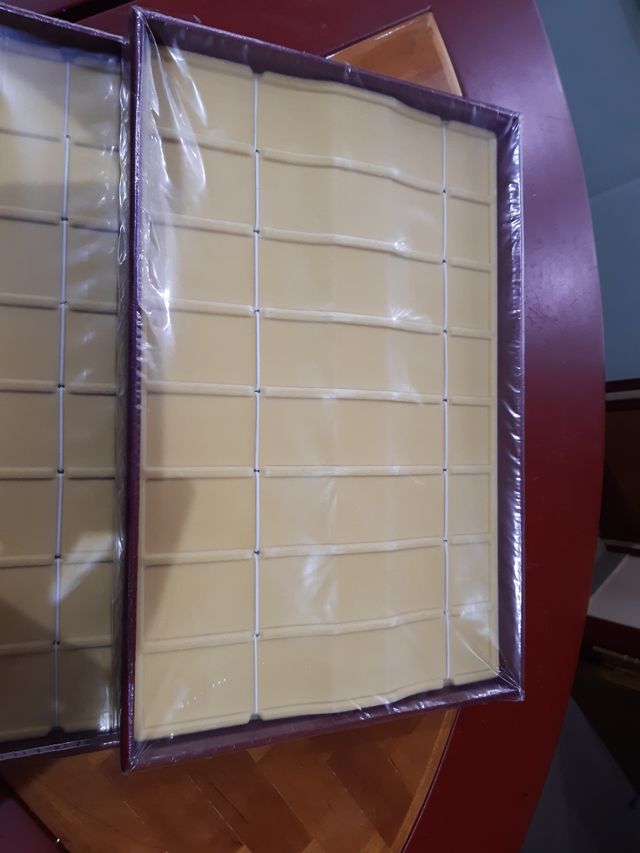 Bandeja de relojes, nuevas.