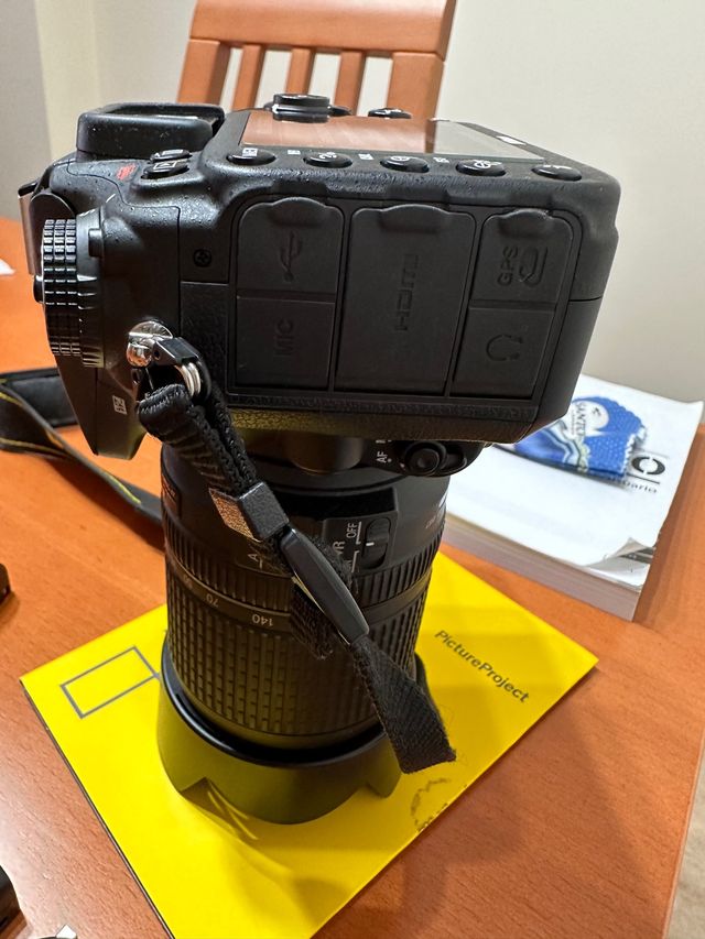 Cámara Nikon D7100 Objetivo 18-140 V/R Réflex