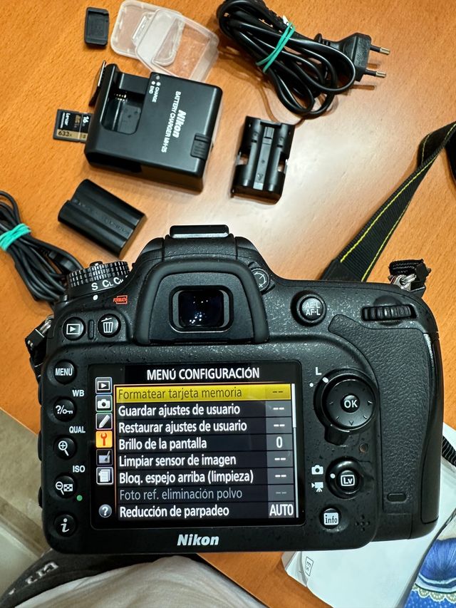 Cámara Nikon D7100 Objetivo 18-140 V/R Réflex