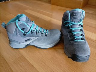 Botas de montaña HI-TEC