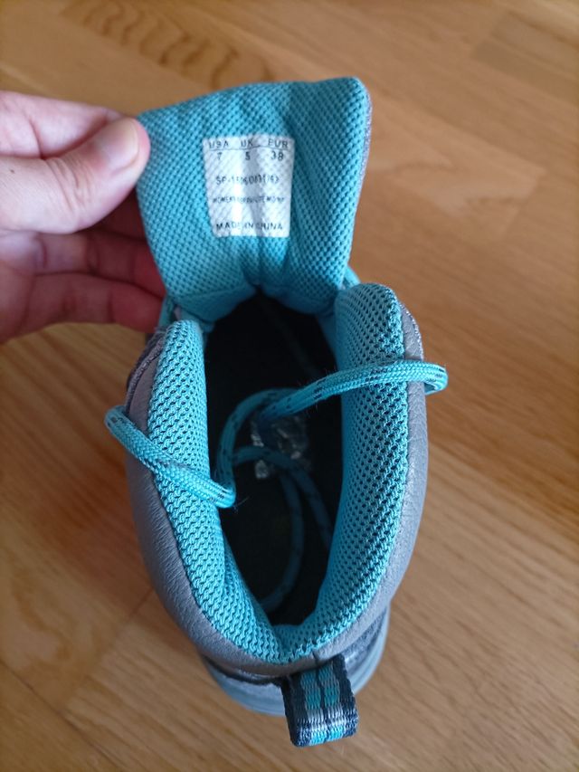 Botas de montaña HI-TEC