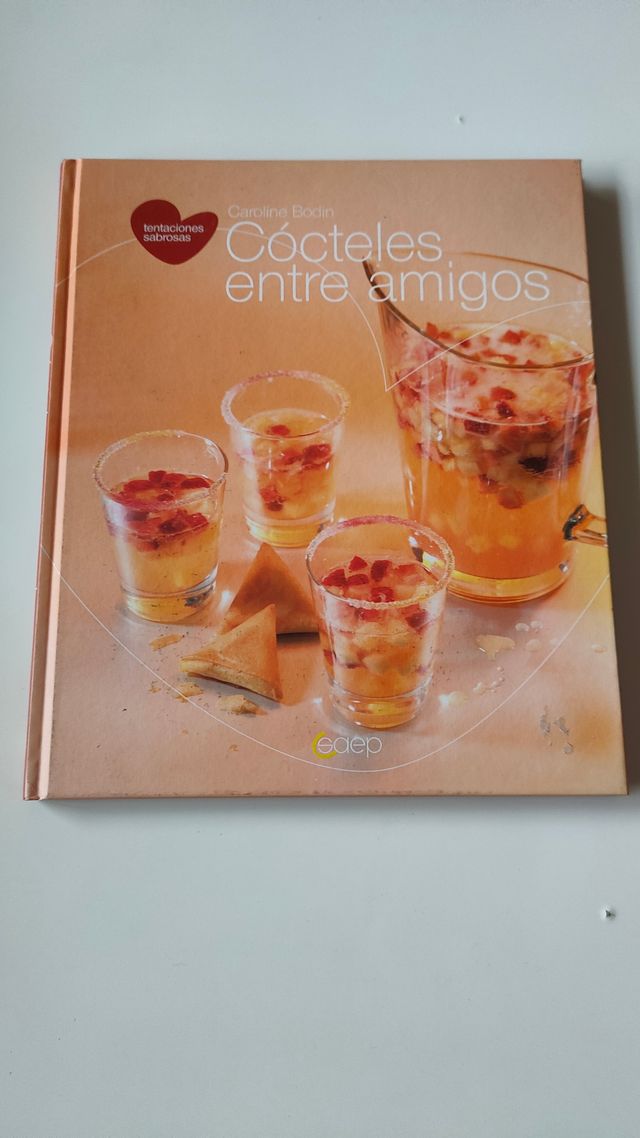 Libro Cócteles entre amigos (Caroline Bodin)