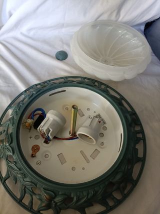 plafón antiguo de bronce tonalidad verde