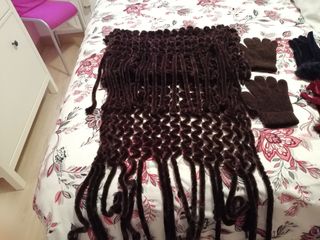 bufanda y guantes a conjunto y de fiesta 