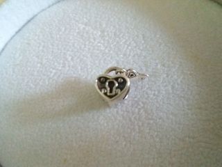 Abalorio Chamilia y pulsera