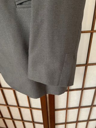 Traje de hombre gris