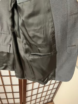 Traje de hombre gris