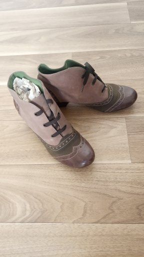 Botín cordones marca Wonders