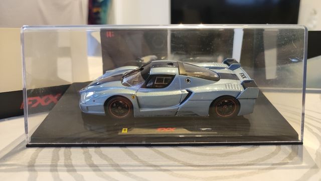 Ferrari FXX 1:43 Hot wheels